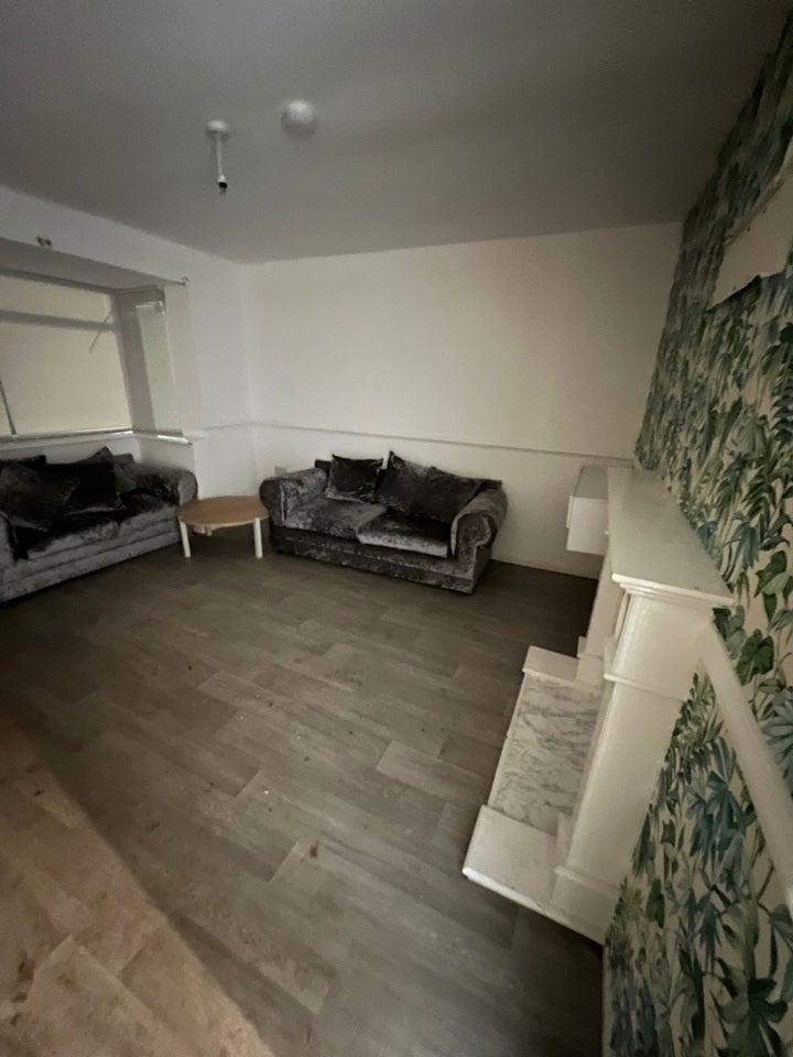 House Thornfield Grove in Salford