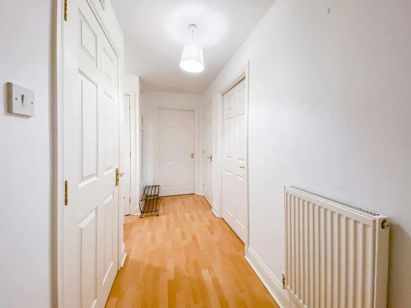 Flat Powderhall Brae in City of Edinburgh