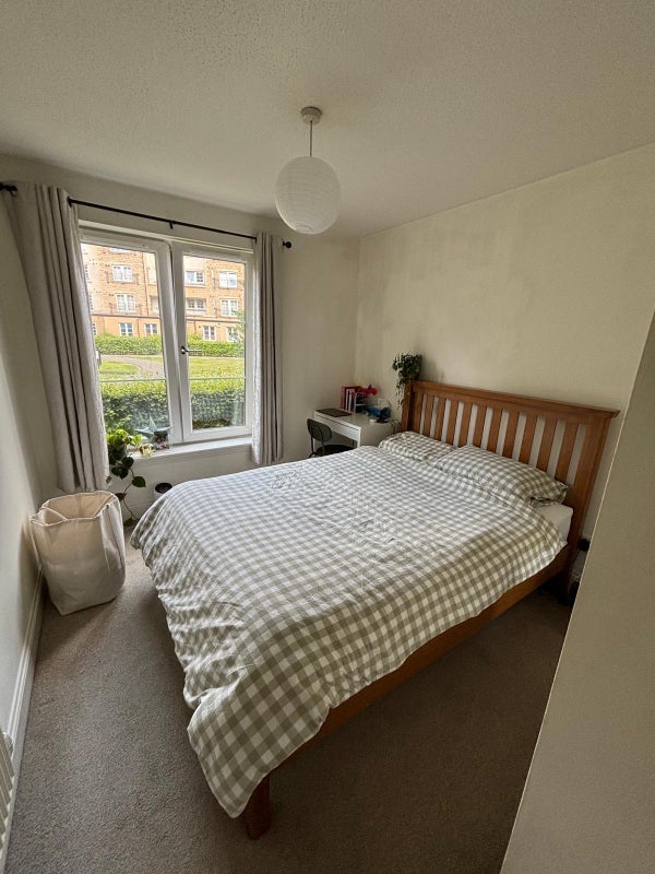 Flat Powderhall Brae in City of Edinburgh
