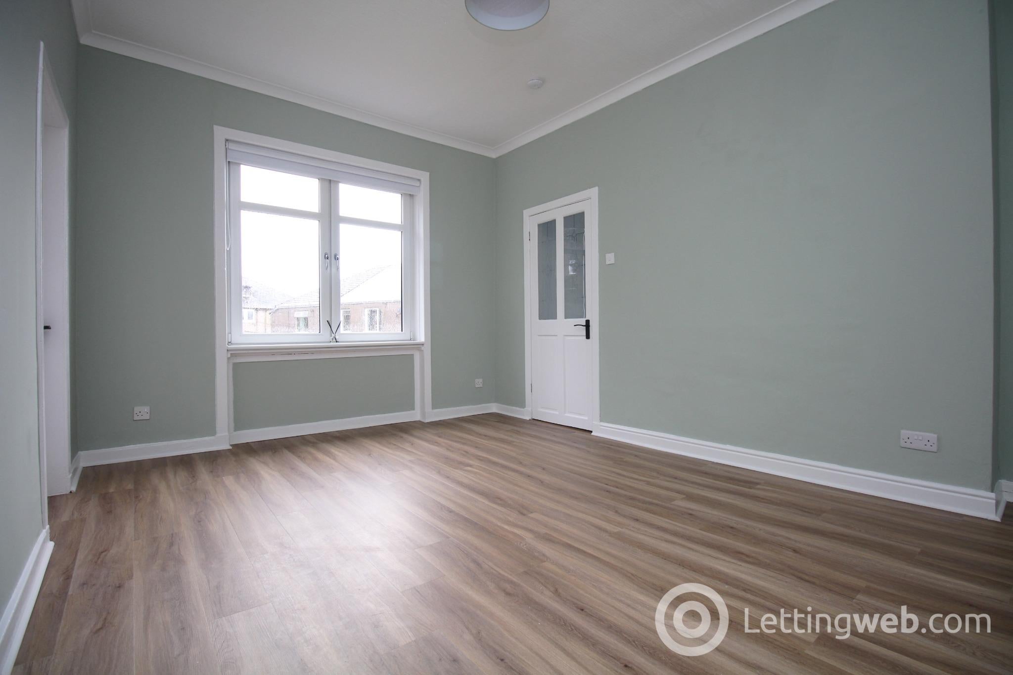 Flat Chirnside Road in Glasgow