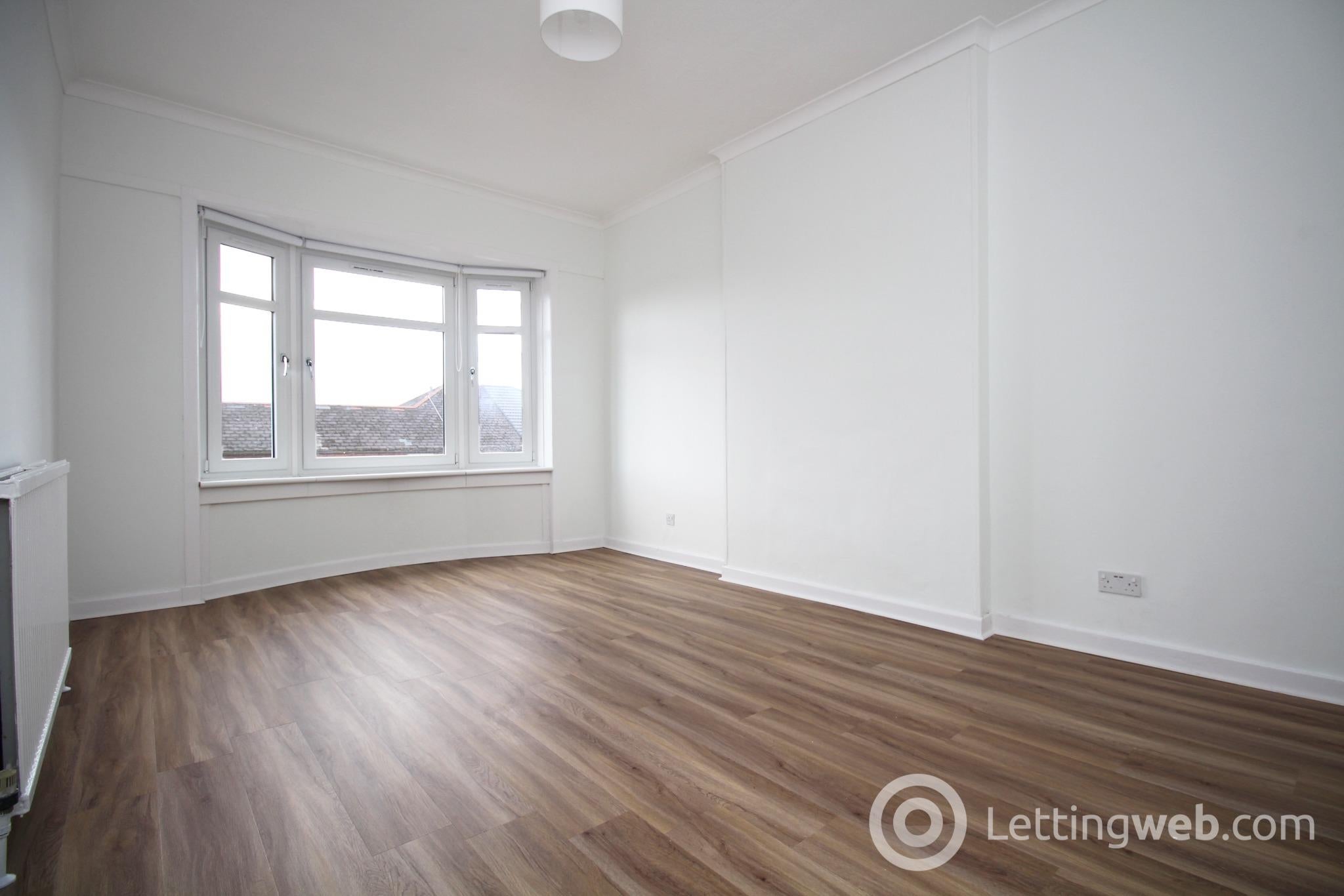 Flat Chirnside Road in Glasgow