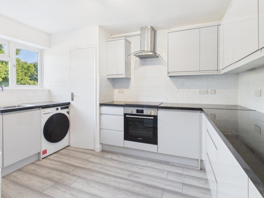 Flat Marsham Way in Gerrards Cross