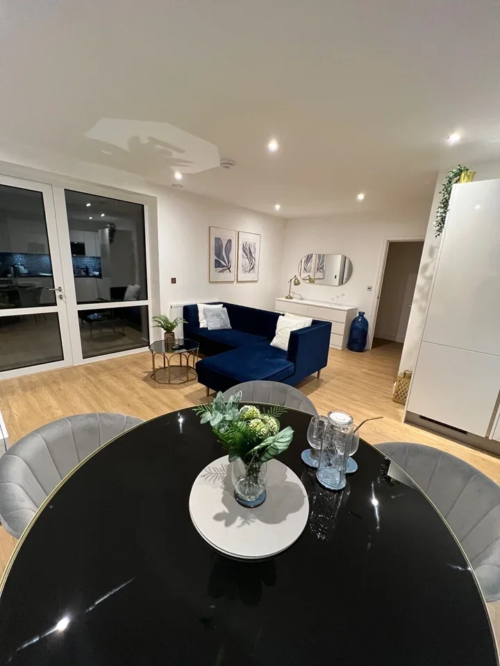 Room Staines Road in Greater London