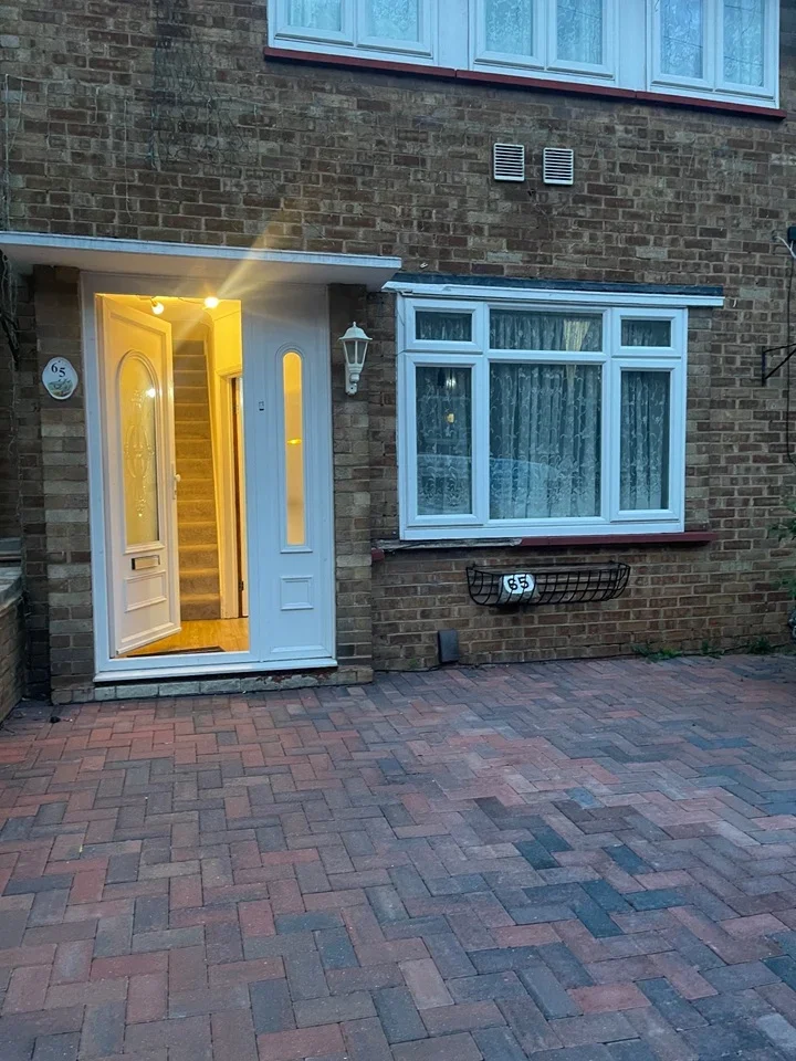 House Corran Way in South Ockendon