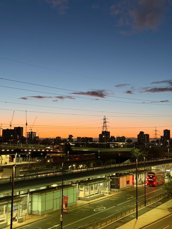Flat Silvertown Way in Greater London