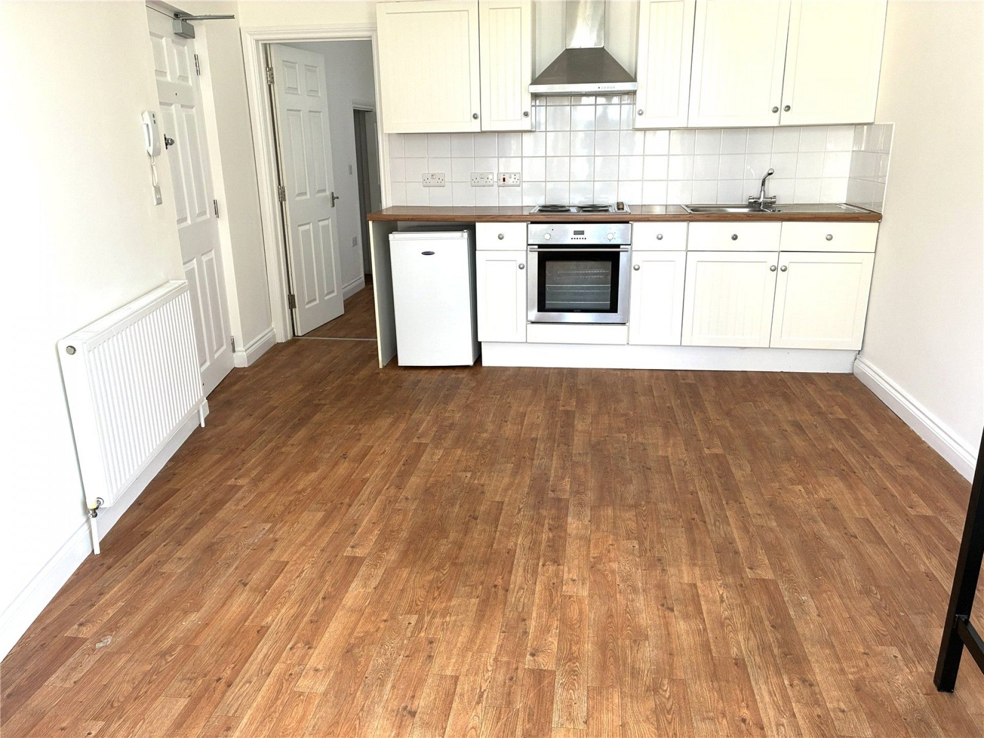 Flat Hendra Heights in St Dennis