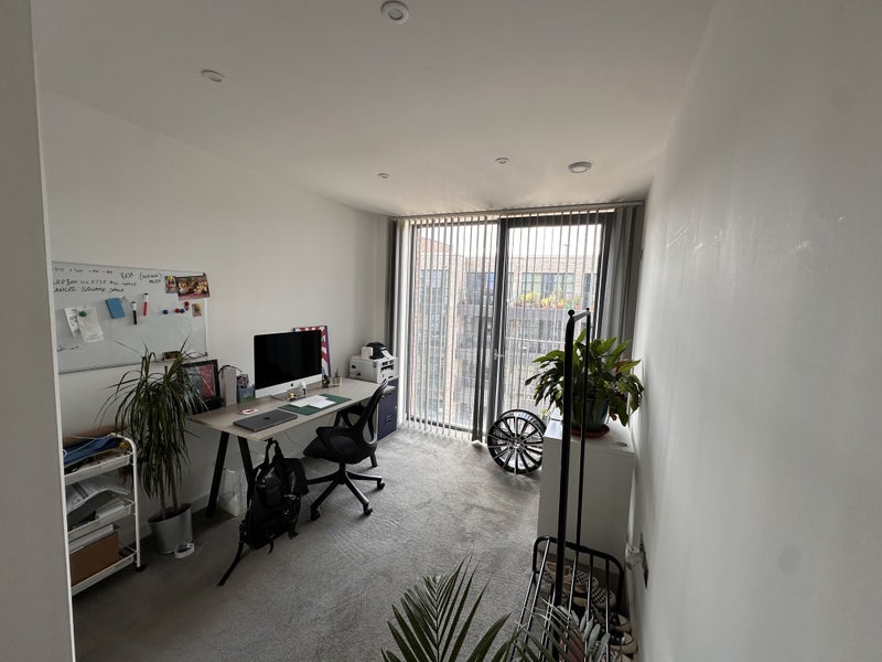 Room Hepscott Road in Greater London