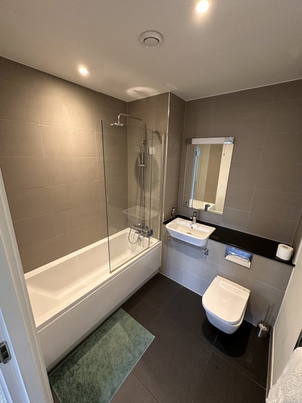 Room Hepscott Road in Greater London