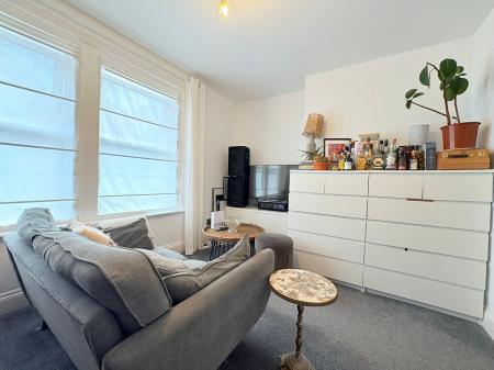 Flat Elm Grove in Portsmouth