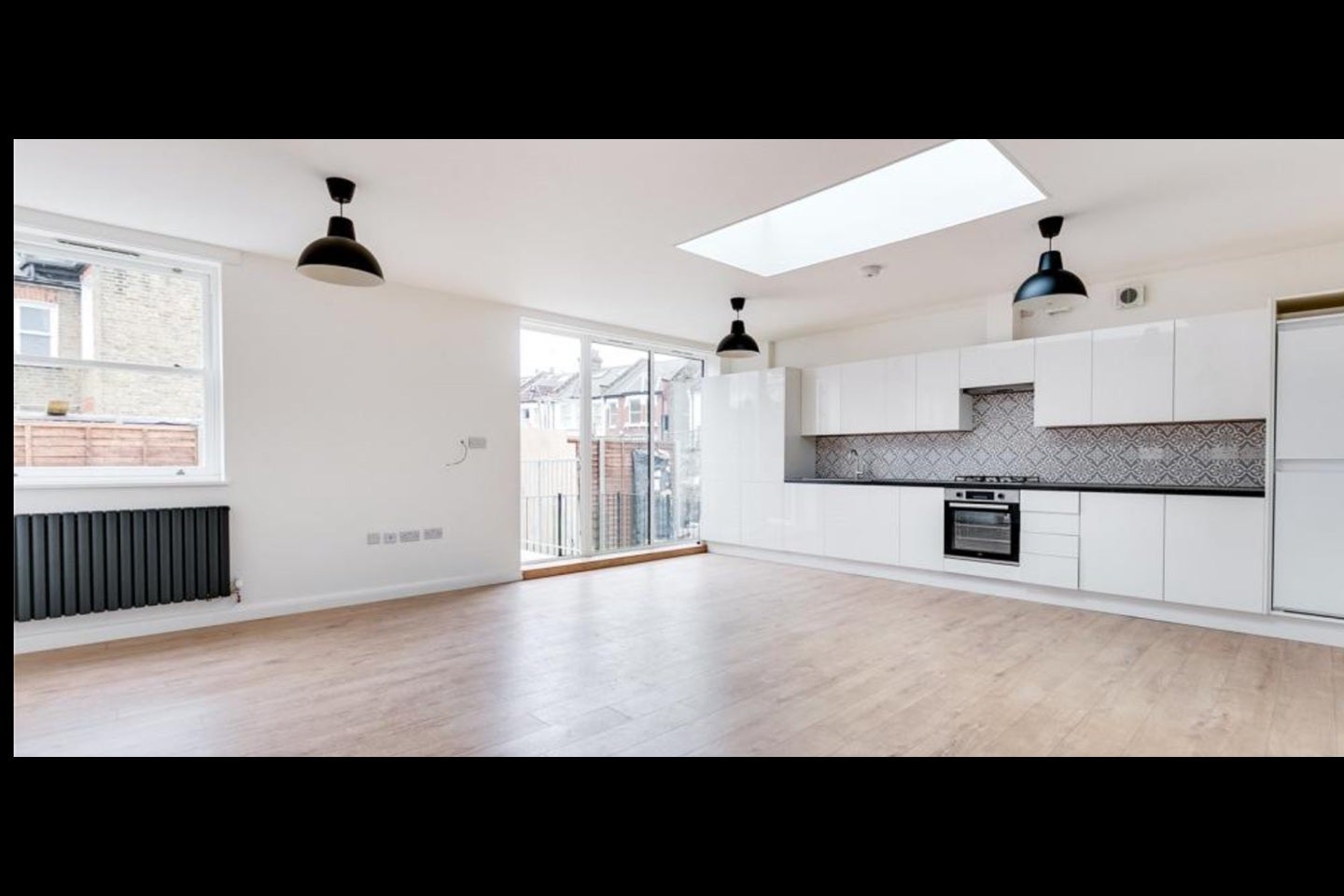 Flat Prothero Road in Greater London