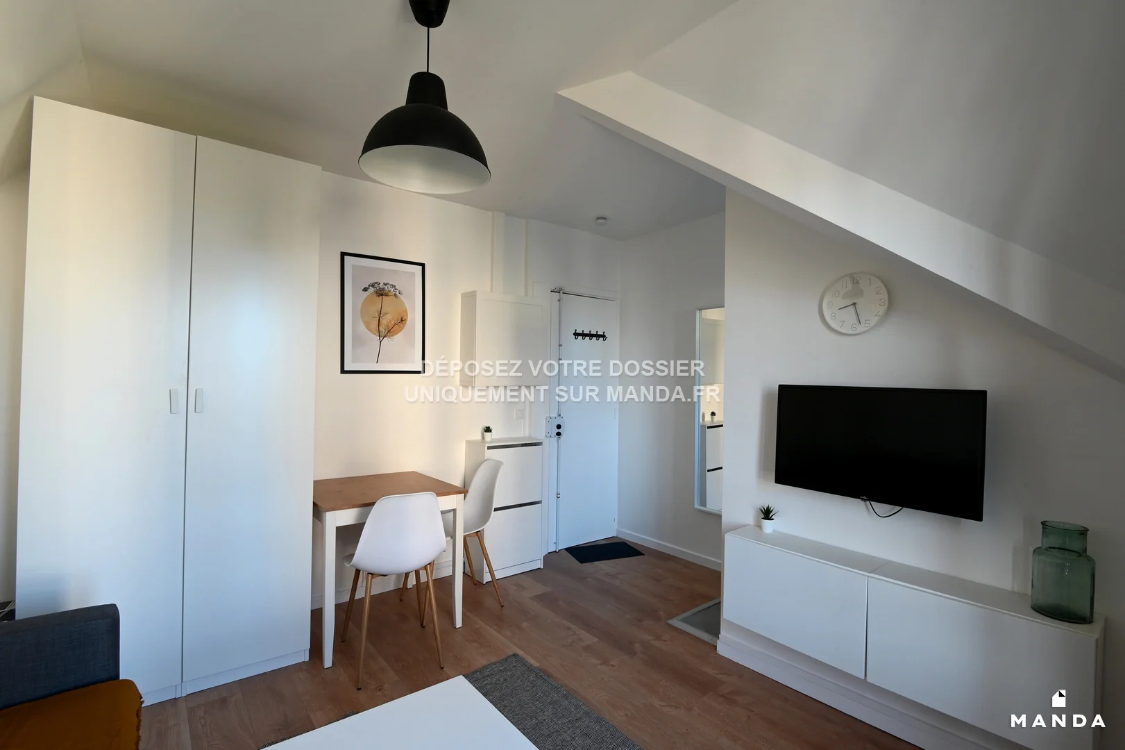 Flat Rue des Monts Clairs in Colombes