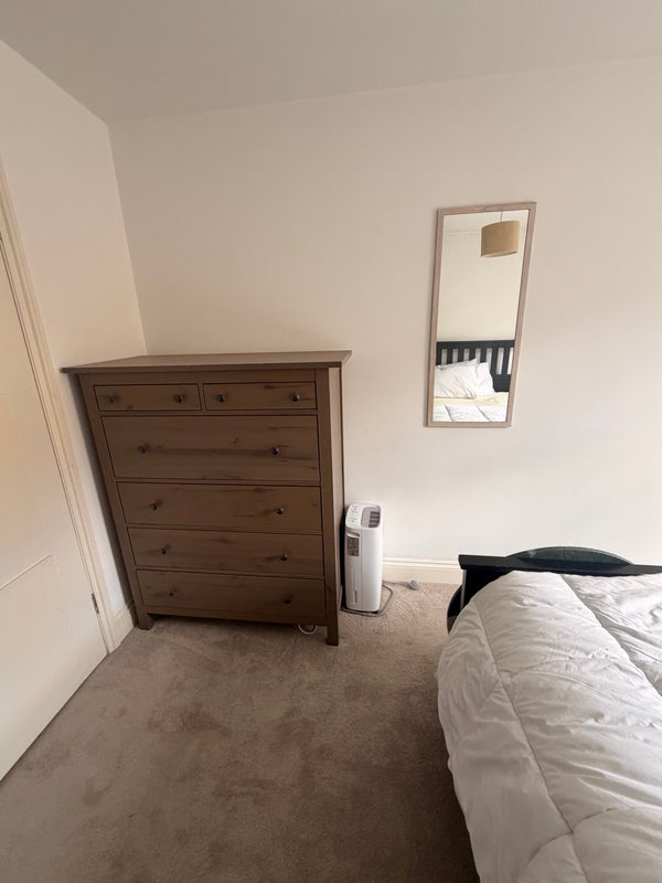 Room Sudlow Road in Greater London