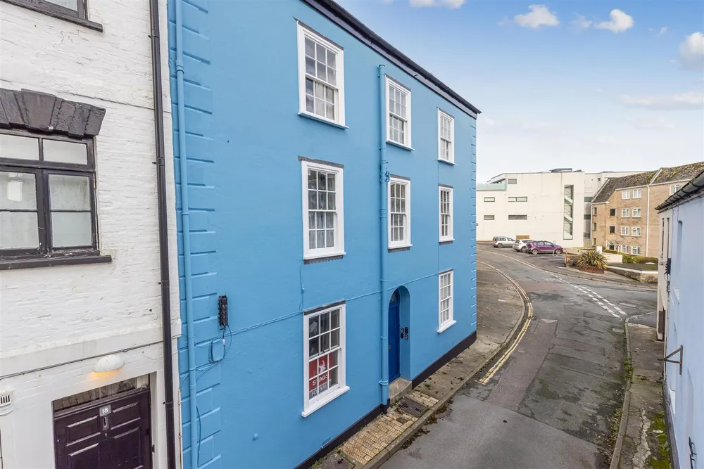 Flat Clarence Street in South Hams