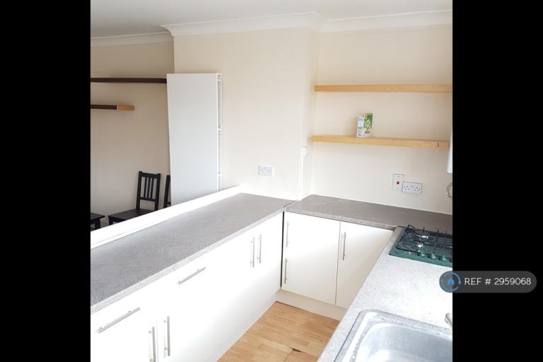 Flat Darkes Lane in Hertsmere