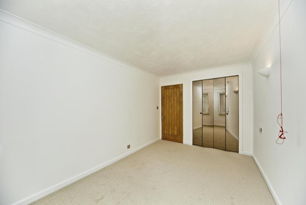 Flat Fairfield Path in Greater London