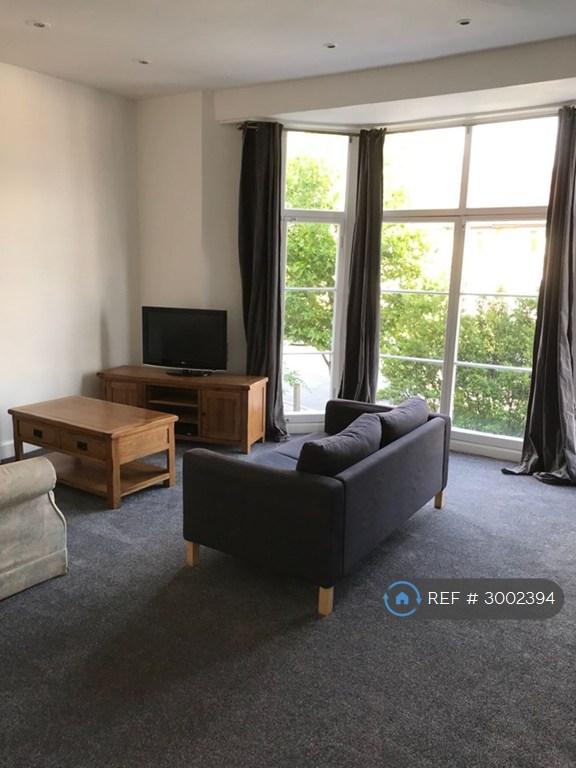 Flat Merton Road in Greater London