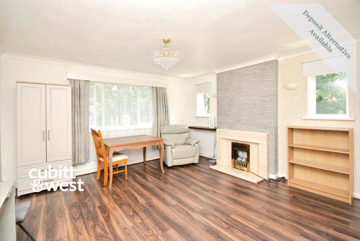 Flat Twickenham Close in Greater London
