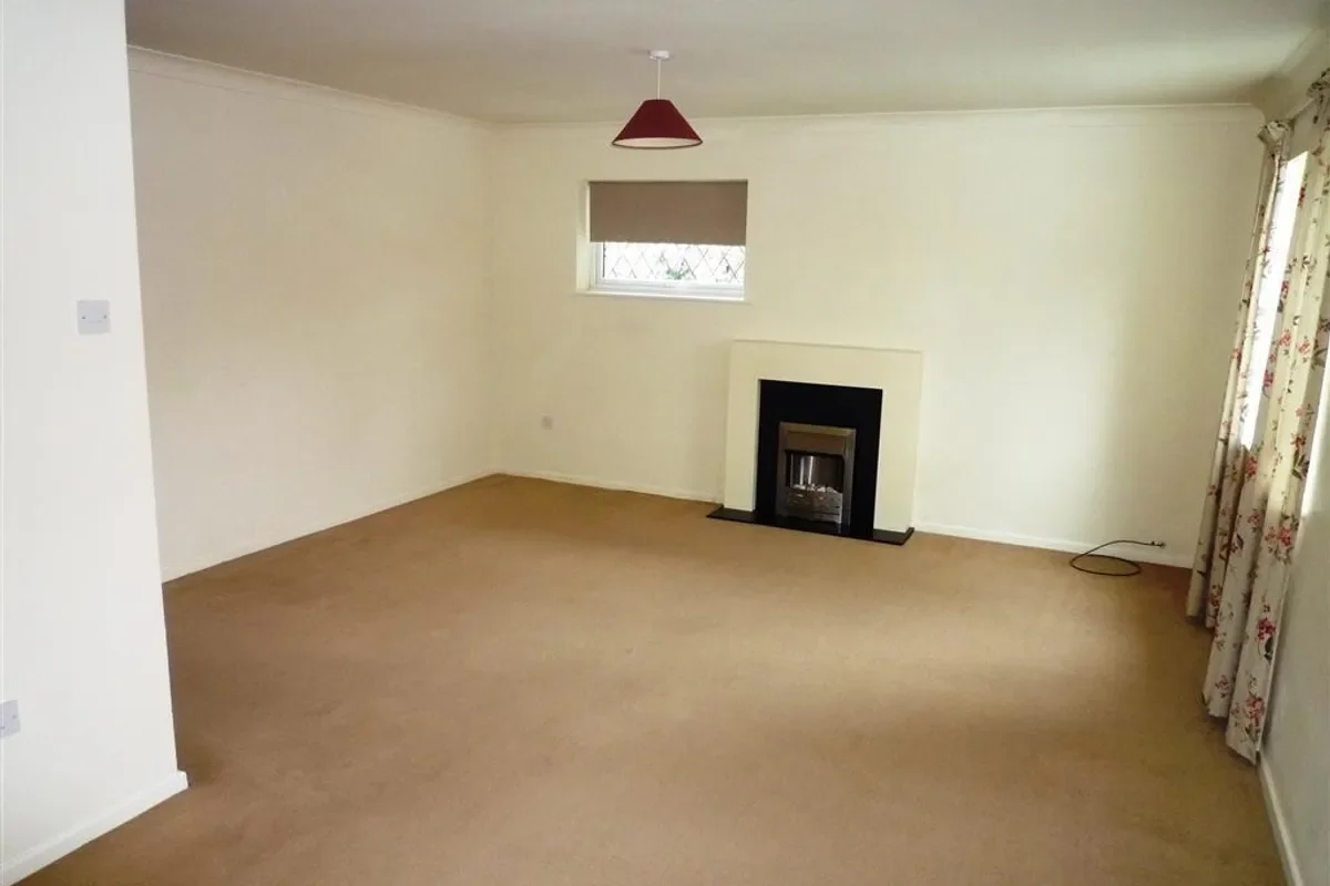 House Abbots Close in Huntingdonshire