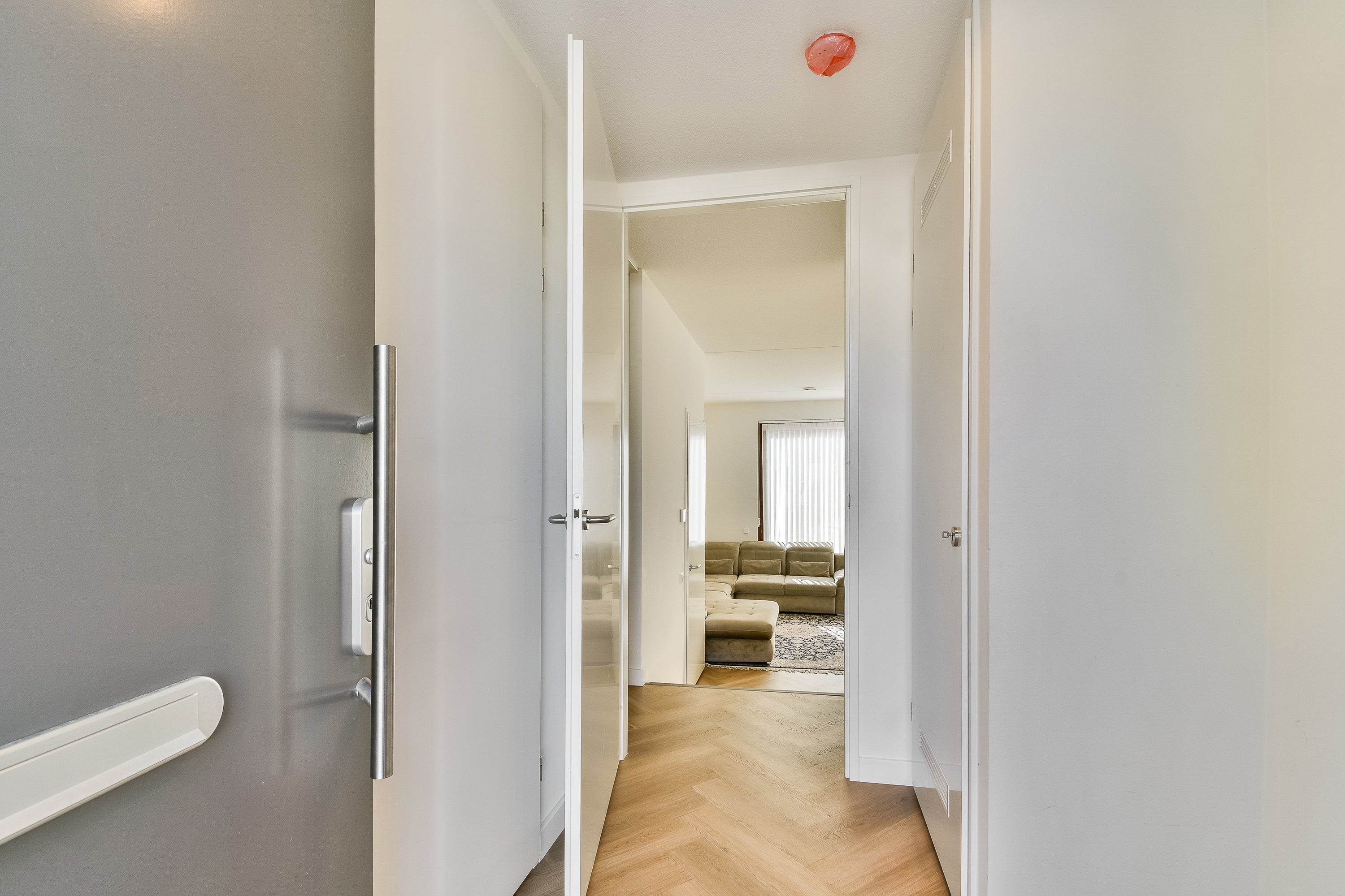 Tussenwoning te koop: Vetteoordskade 11, Vlaardingen