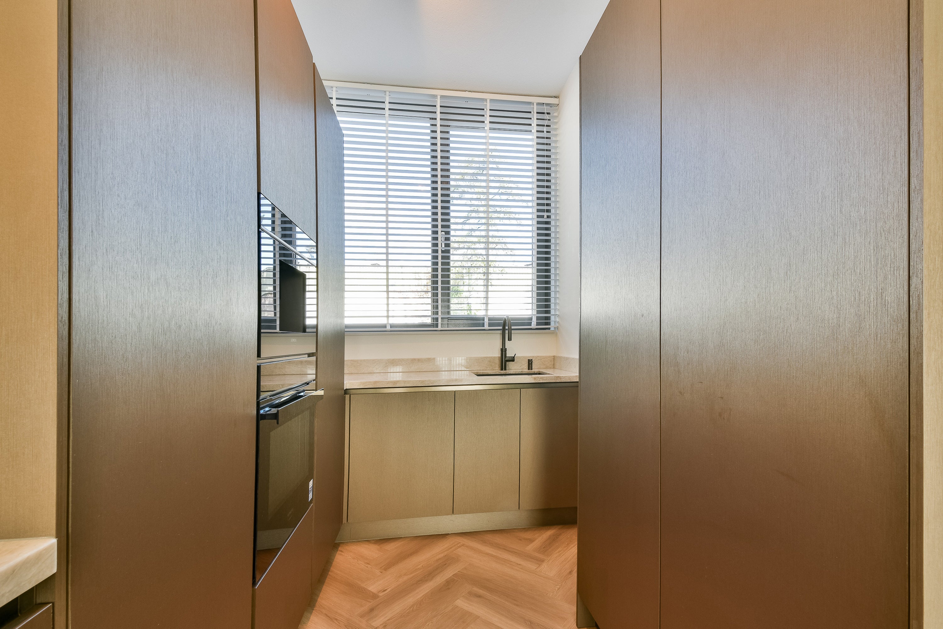 Tussenwoning te koop: Vetteoordskade 11, Vlaardingen