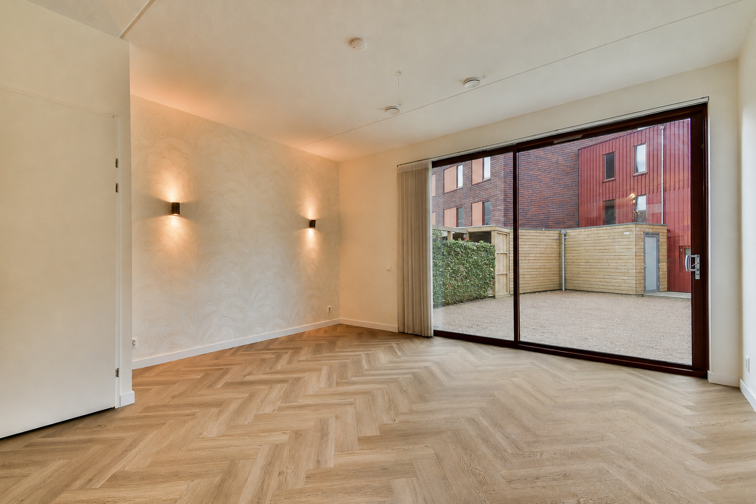 Tussenwoning te koop: Vetteoordskade 11, Vlaardingen