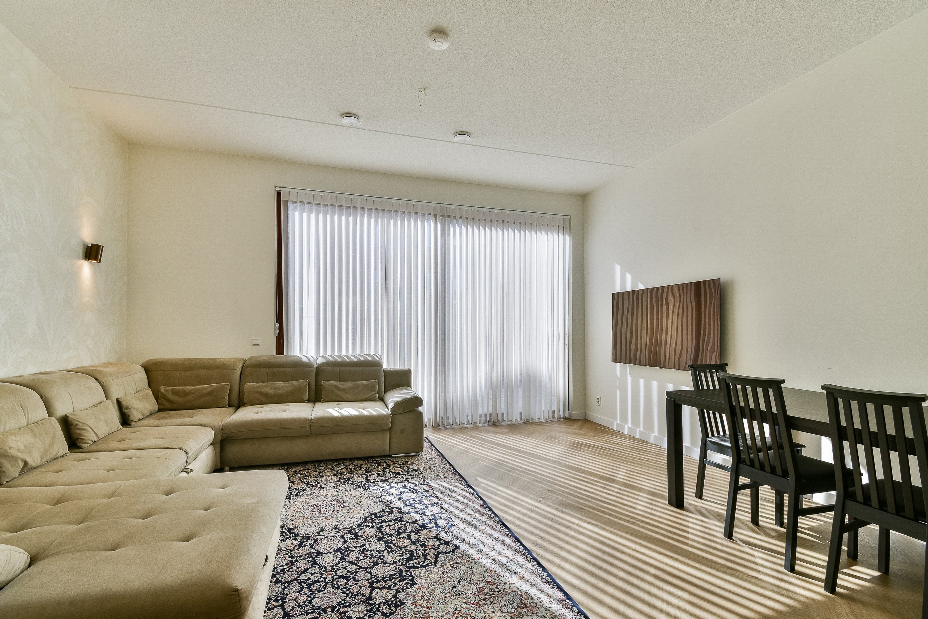 Tussenwoning te koop: Vetteoordskade 11, Vlaardingen
