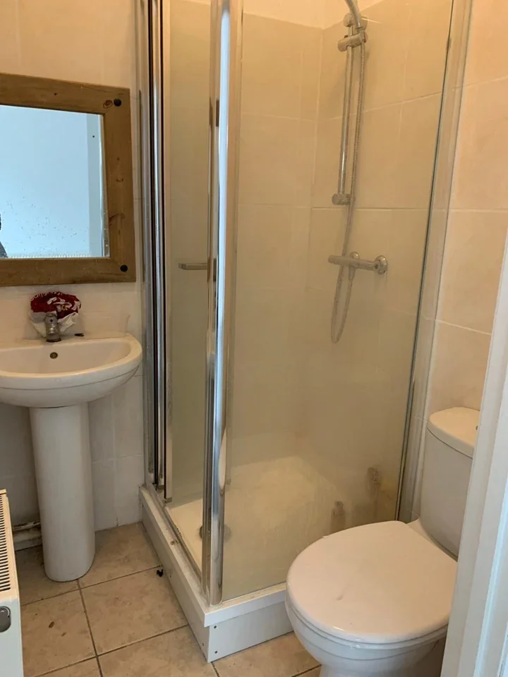 Flat Cranbrook Road in Greater London