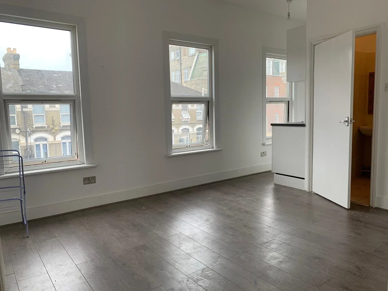 Flat Cranbrook Road in Greater London