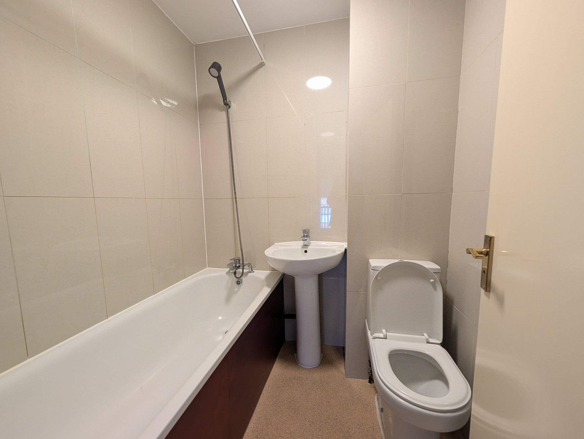 Flat Willesden Lane in Greater London