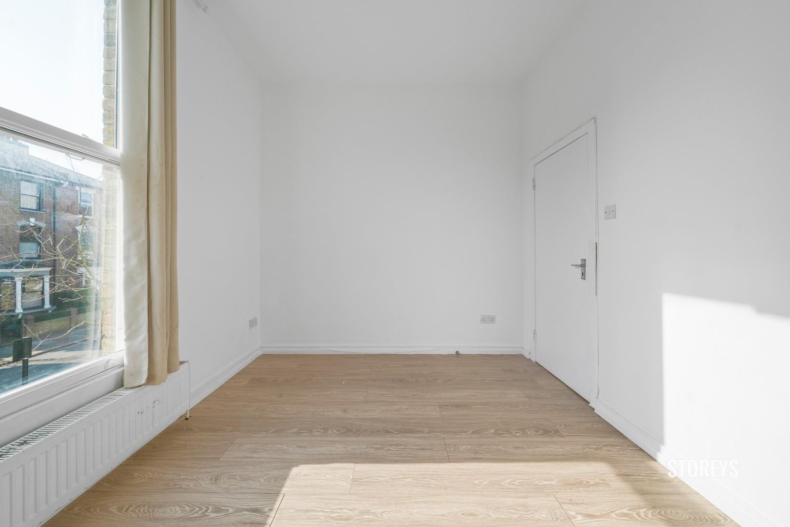 Flat Wilberforce Road in Greater London