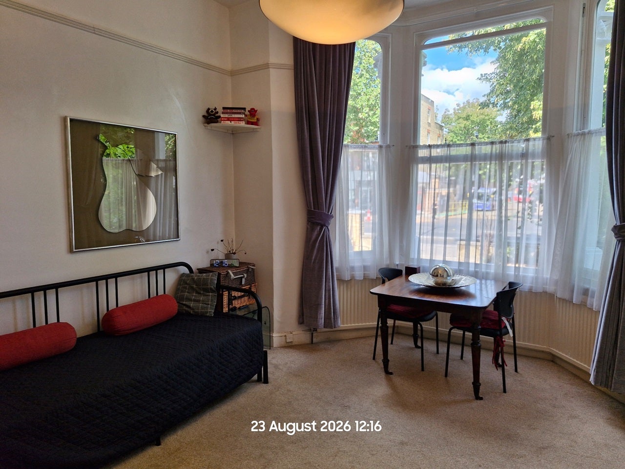 Flat Chiswick High Road in Greater London