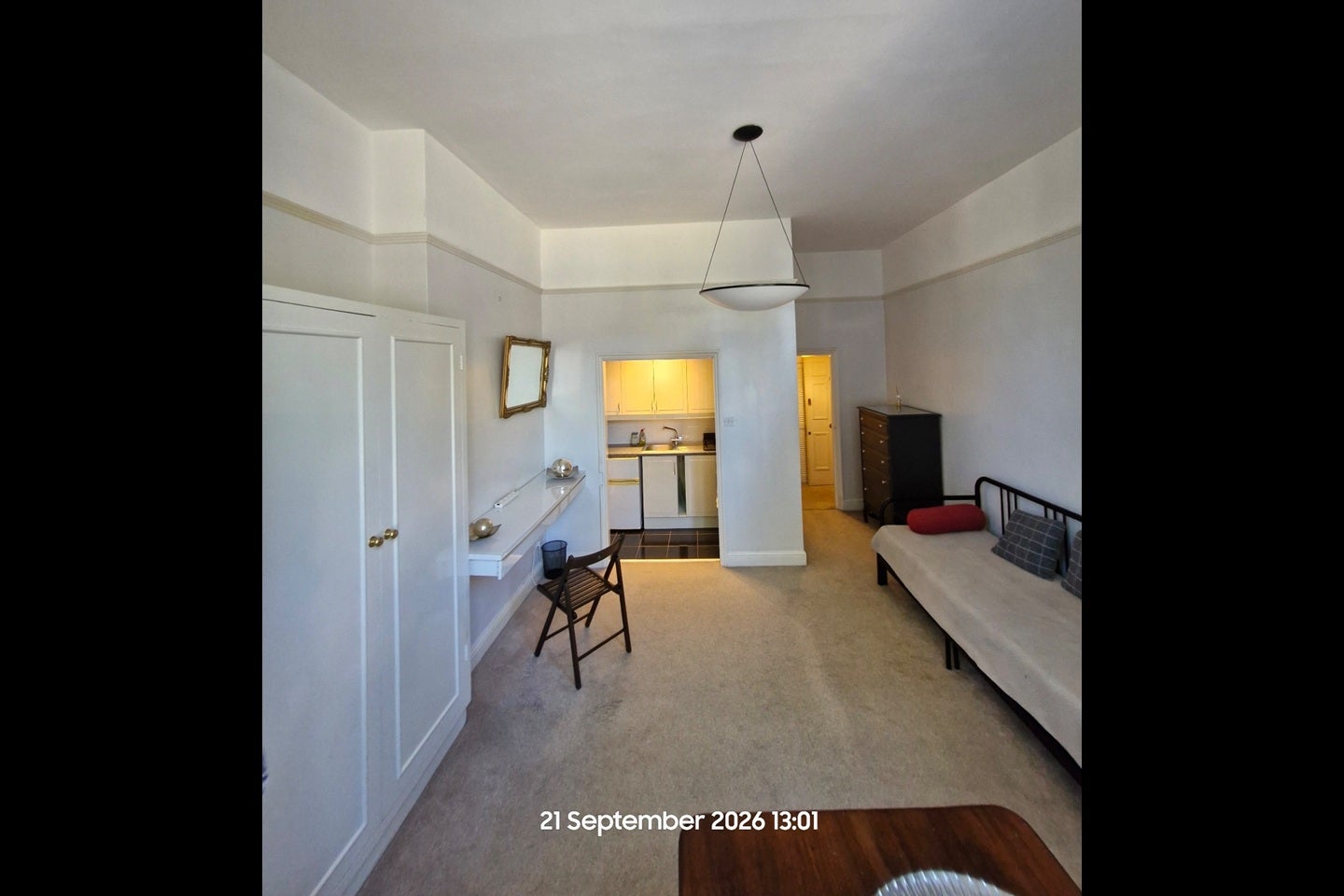 Flat Chiswick High Road in Greater London