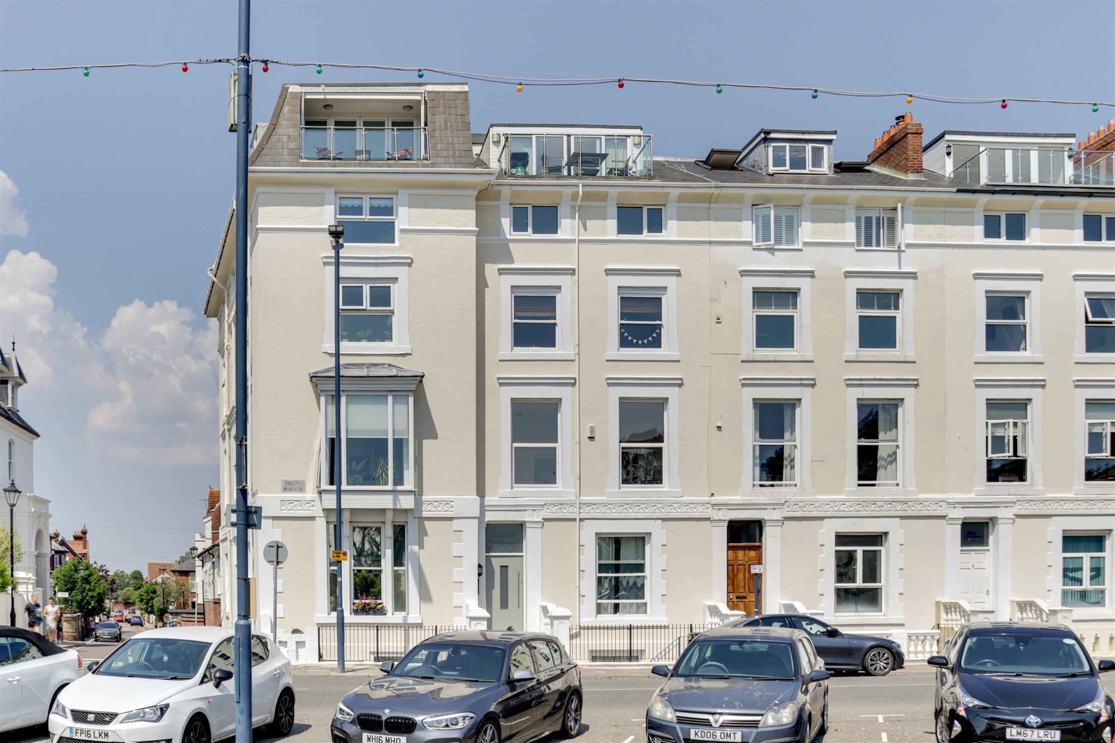 Flat South Parade in Portsmouth