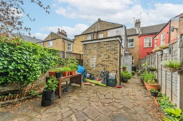 House Ranelagh Road in Greater London