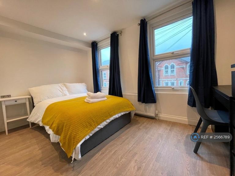 Room Waylen Street in Reading