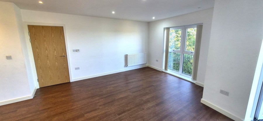 Flat Howard Road in Greater London