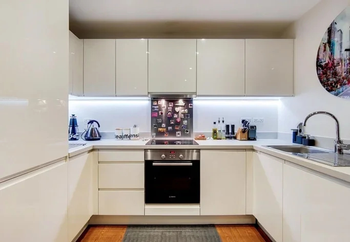 Flat Howard Road in Greater London