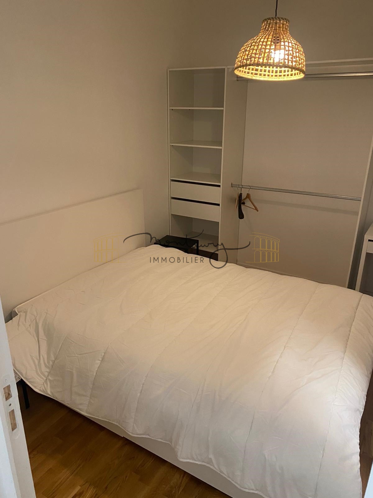 Maison Rue Salomon Reinach à Nîmes