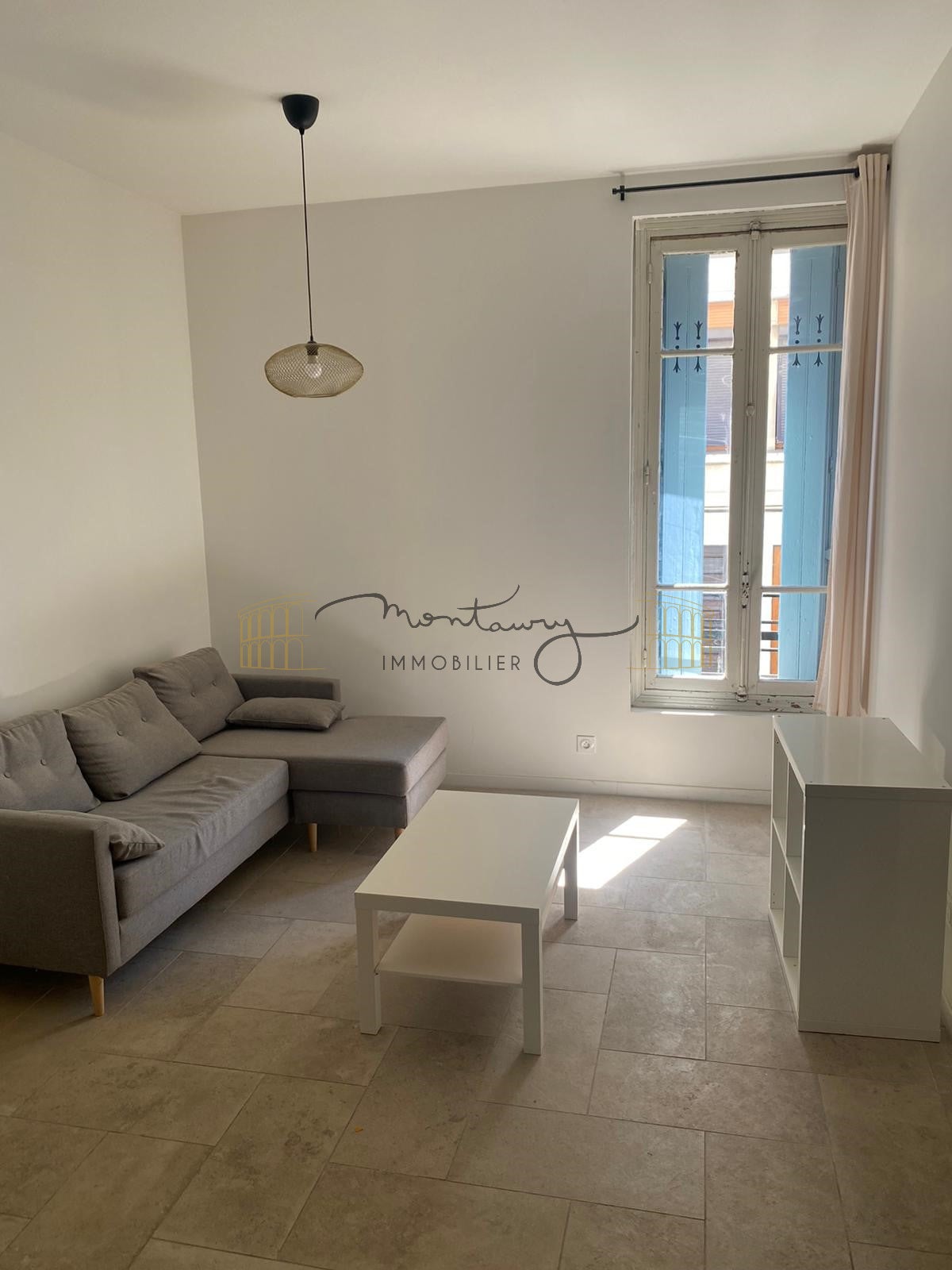 Maison Rue Salomon Reinach à Nîmes
