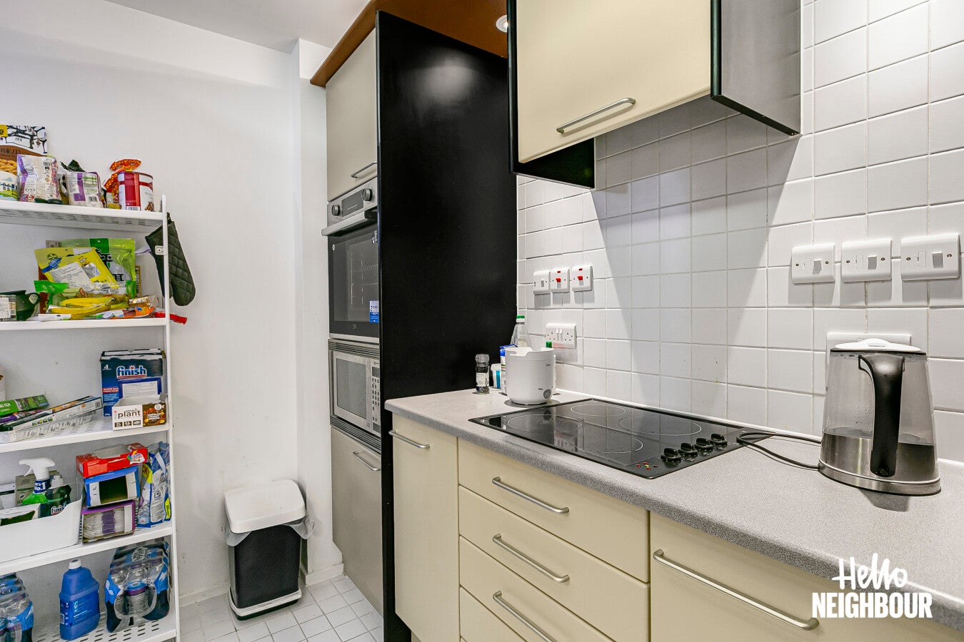 Flat Point W Access Road in Greater London