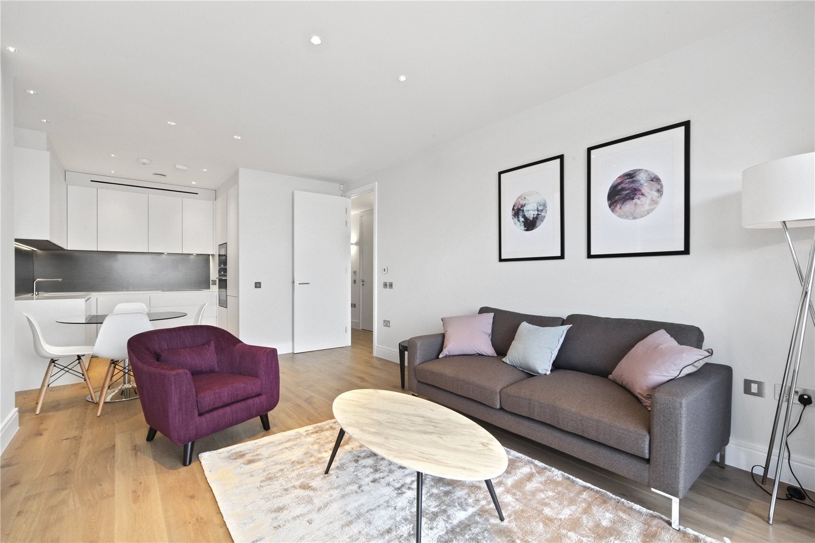 Flat Salusbury Road in Greater London
