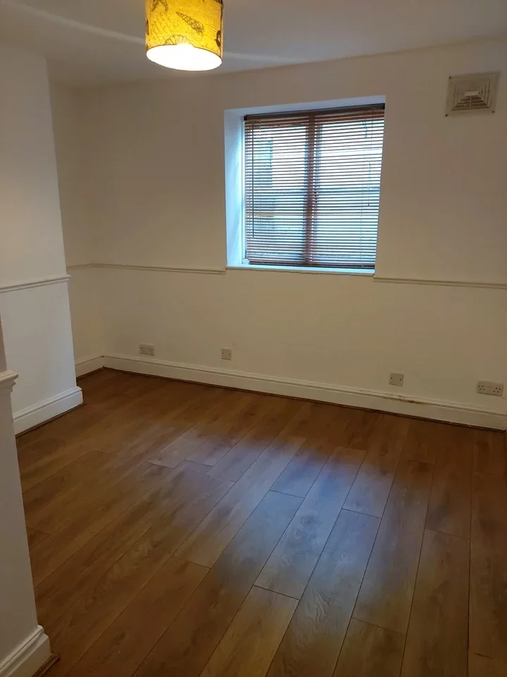 Flat Upton Park in Slough