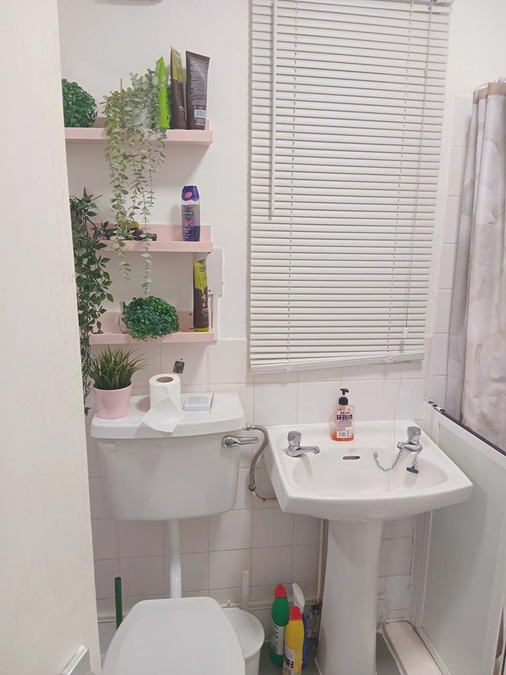 Room Mount Pleasant Road in Greater London