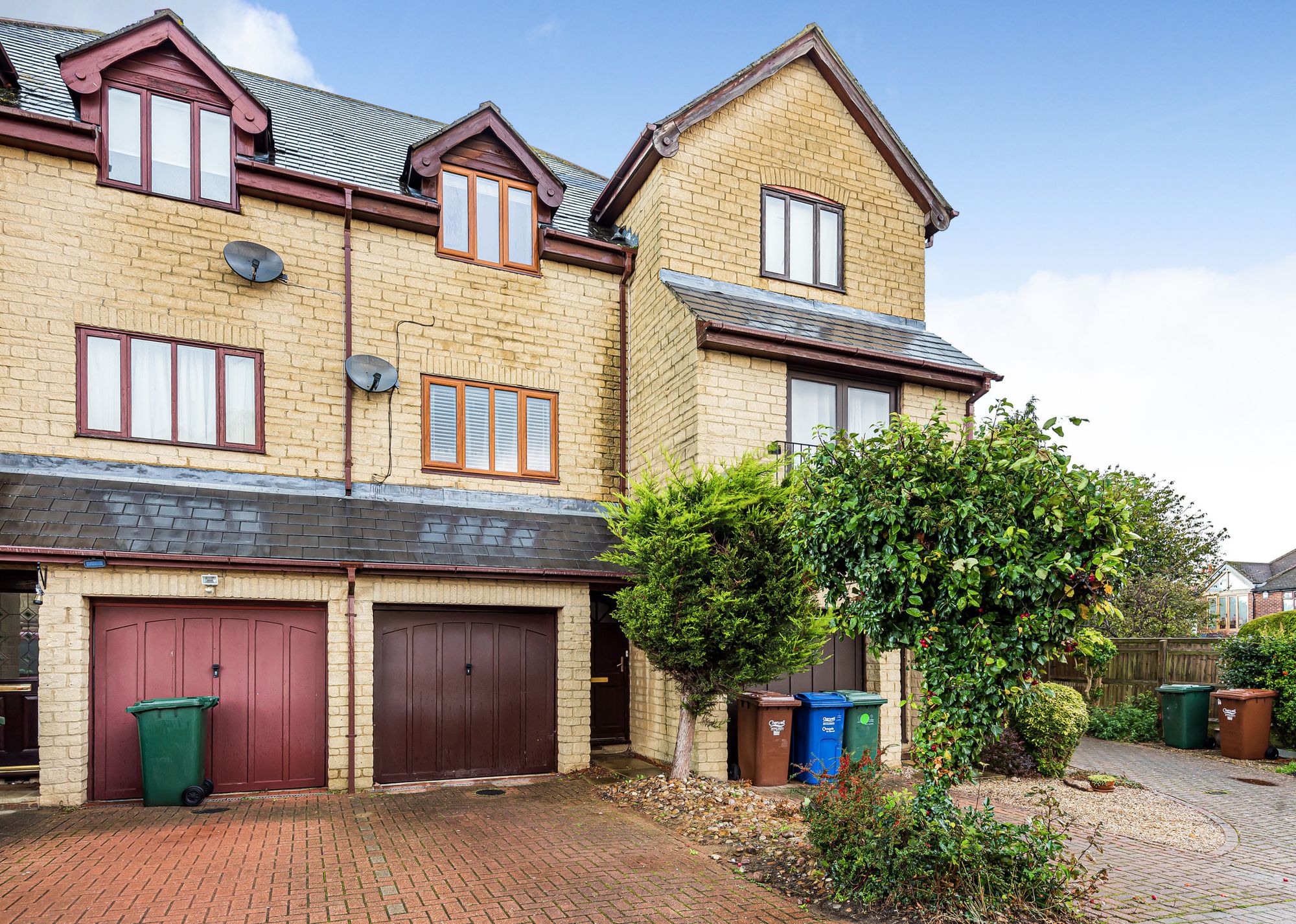 House Victoria Court in Cherwell District