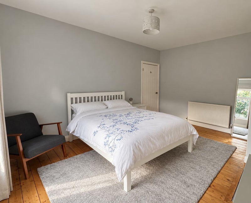 Room Ash Grove in Salford