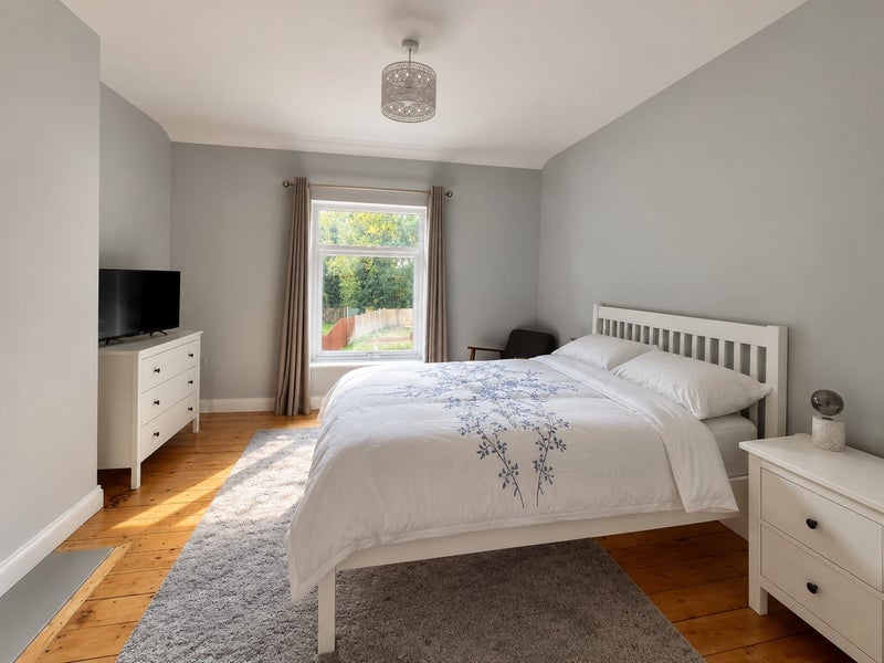 Room Ash Grove in Salford