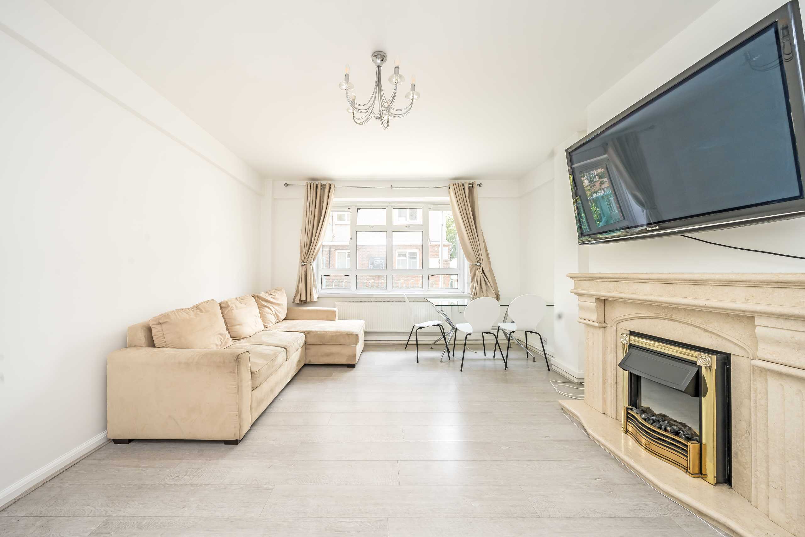 House Sidmouth Mews in Greater London