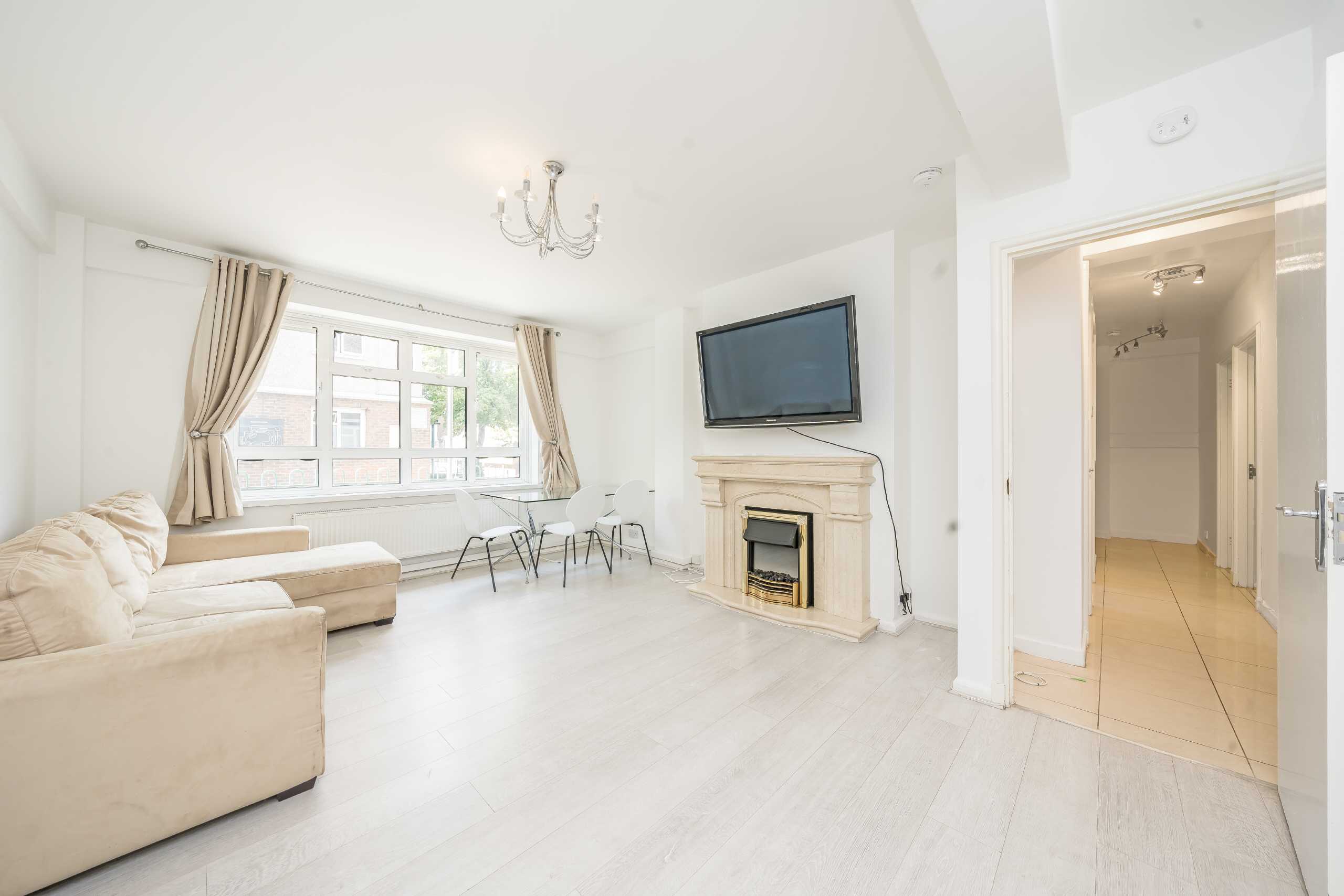 House Sidmouth Mews in Greater London