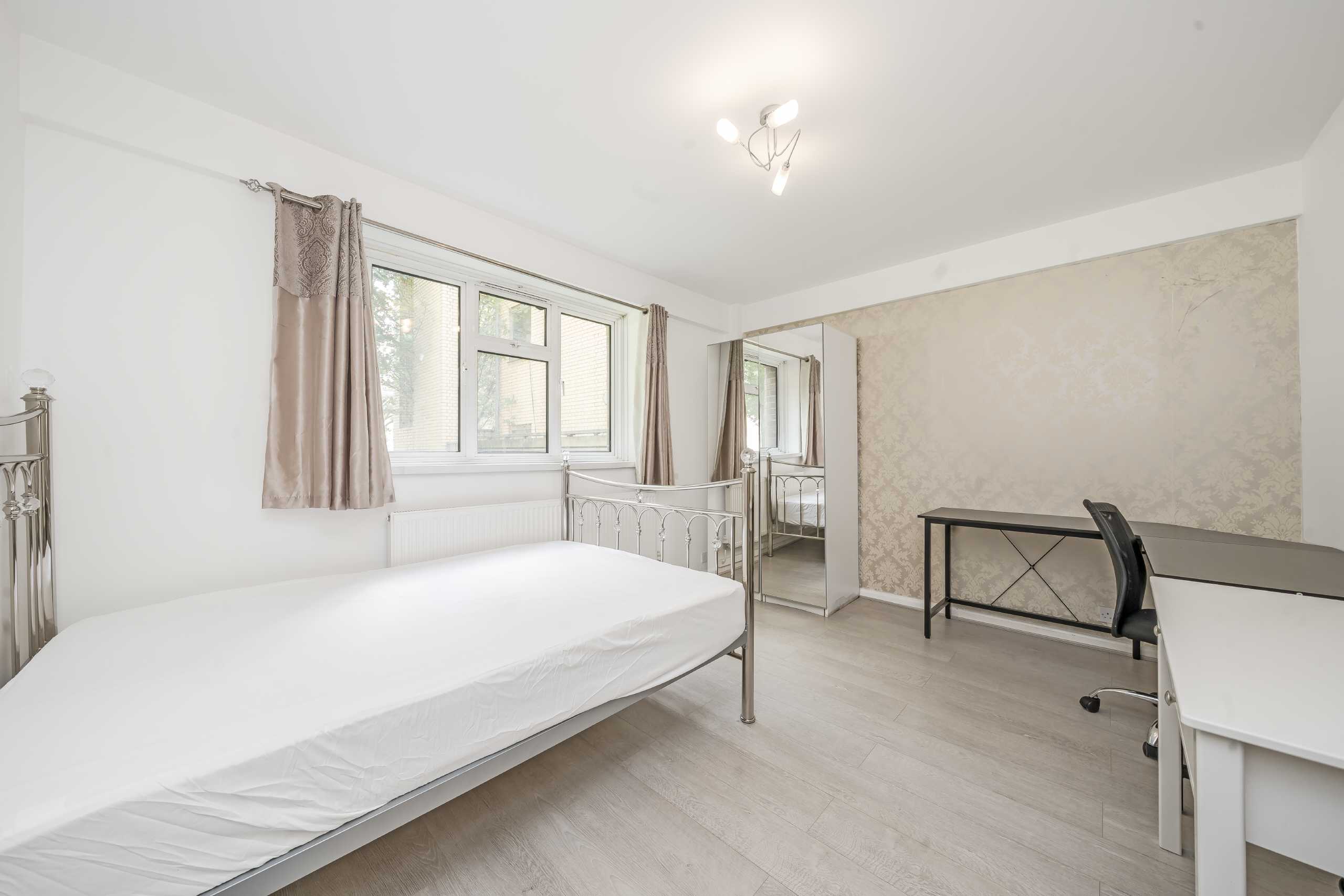 House Sidmouth Mews in Greater London