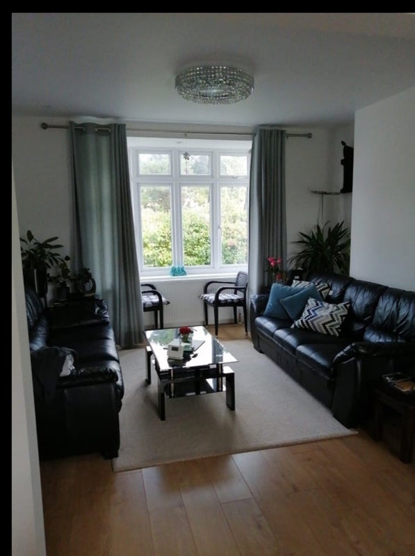 Room Southmead Road in Bristol